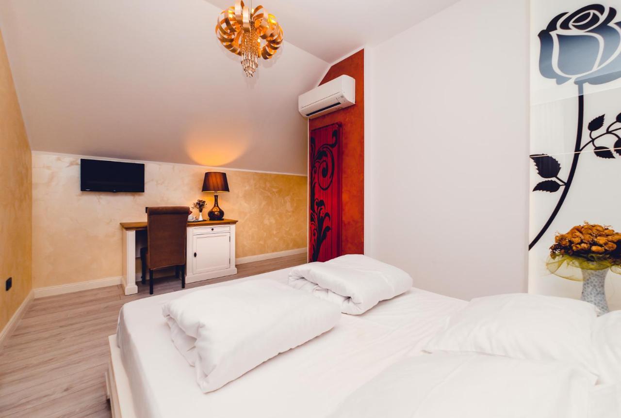 Hotel Casa Del Sole Alba Iulia Exterior foto