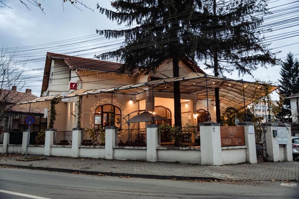 Hotel Casa Del Sole Alba Iulia Exterior foto